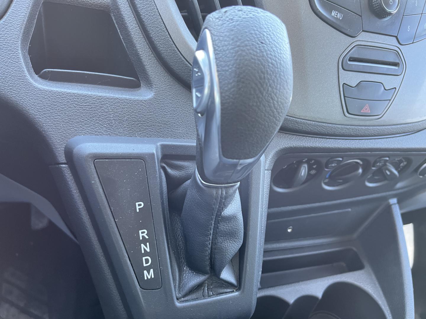 ./imagenes/INVOICE/2019/16421/CAMIONETA FORD T-350 (33).JPG